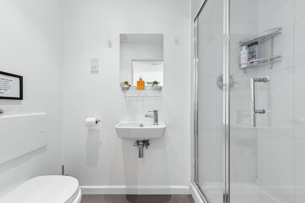 Sleep 6 Piccadilly Retreat 1 Bedroom Flat Vr5 *