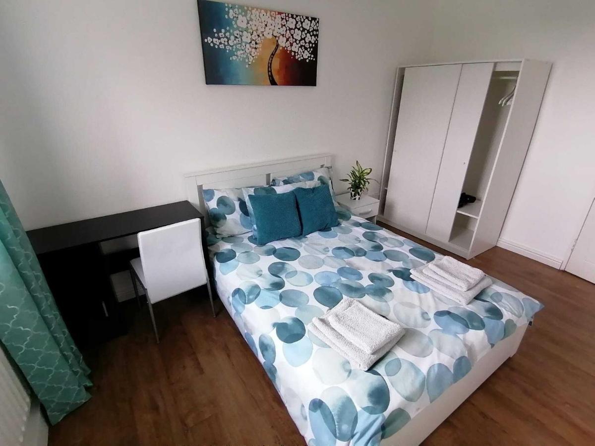 White Apartment, Your *