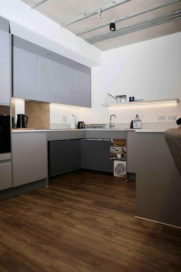 Apartment Charming 3-bed In London