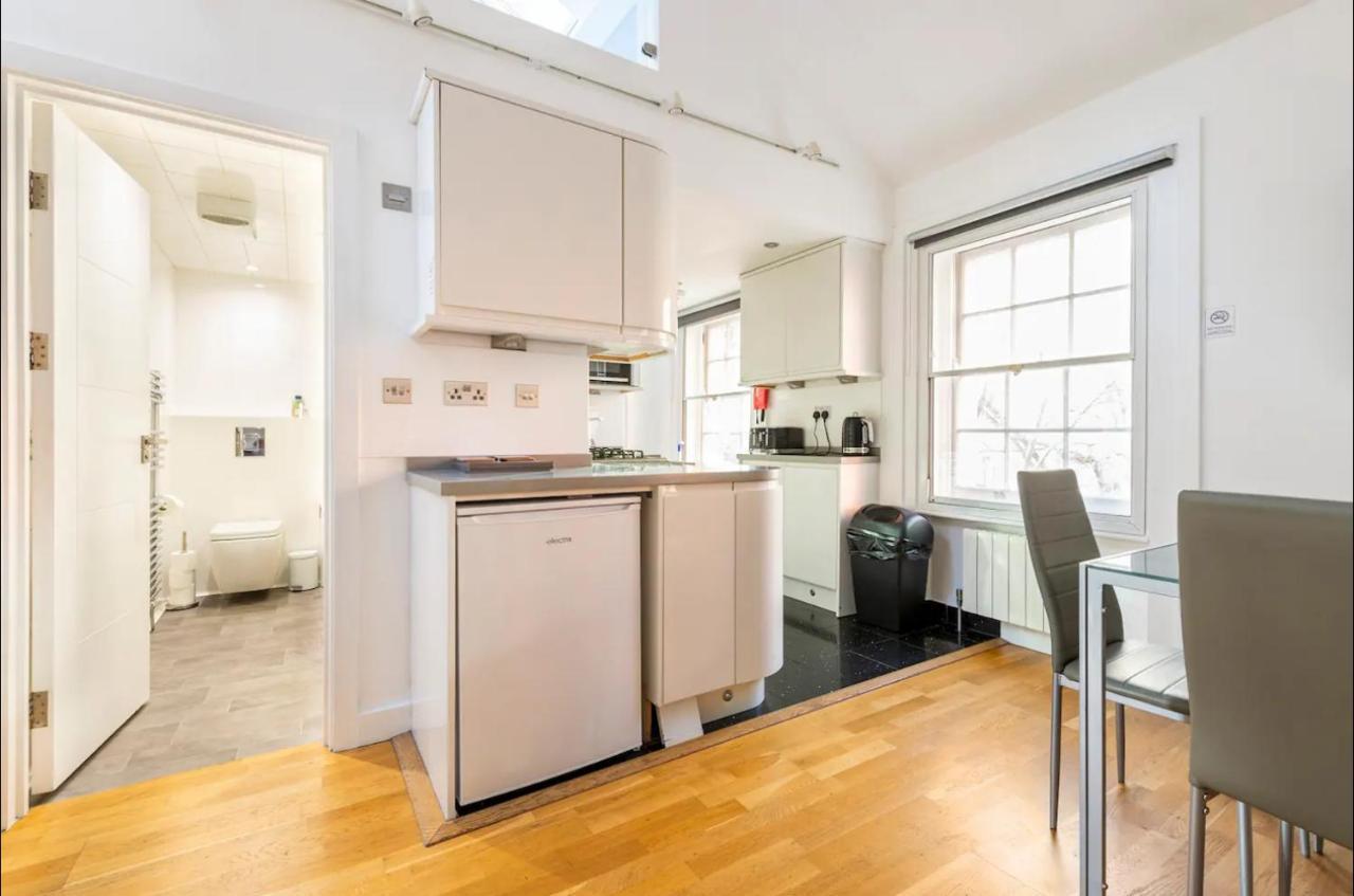 Beautiful 1 Bedroom Penthouse Flat Londres