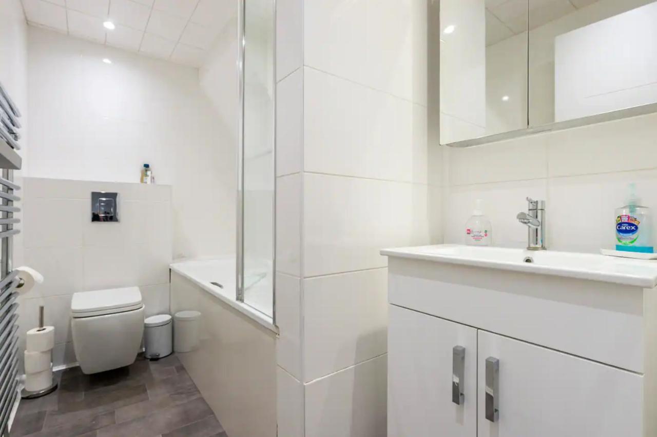 Beautiful 1 Bedroom Penthouse Flat Apartamento Londres