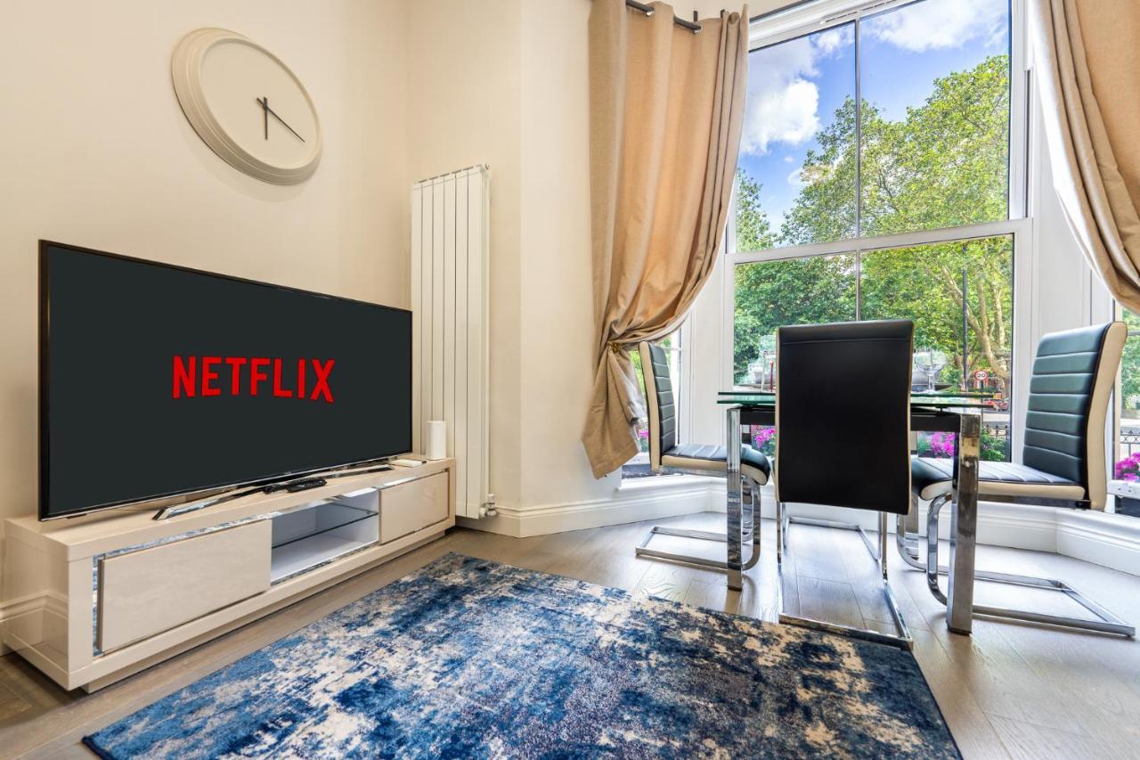 Modern 3 And 2 Bedroom Flat In Central With Installed Ac Apartment London