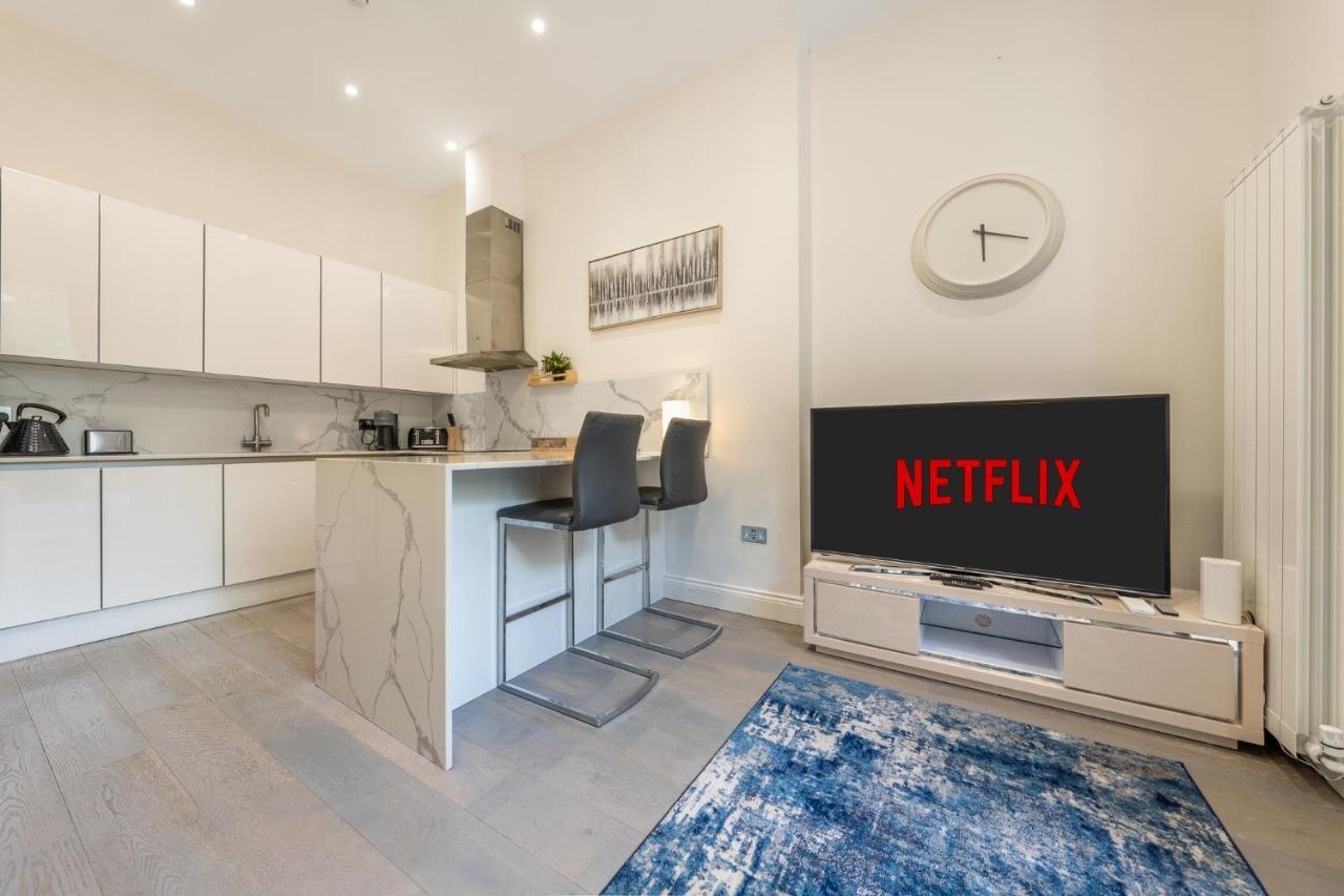Modern 3 And 2 Bedroom Flat In Central With Installed Ac * London