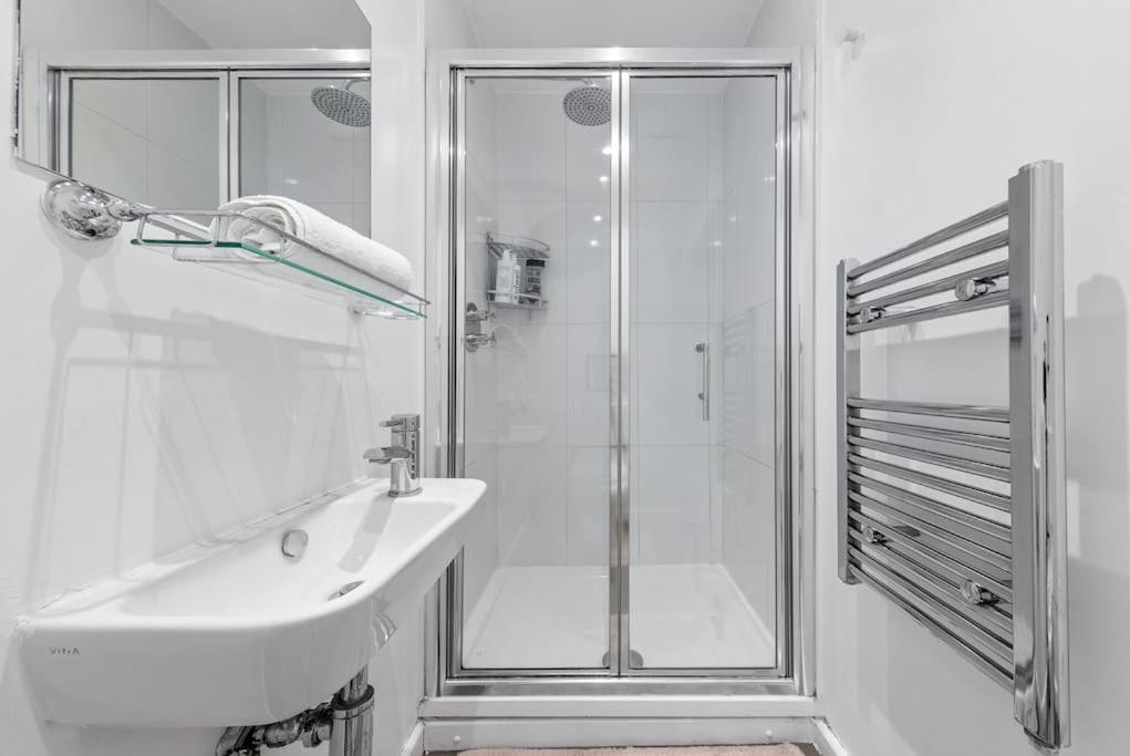 Modern Chic Piccadilly 1-br Vr14 * Londres