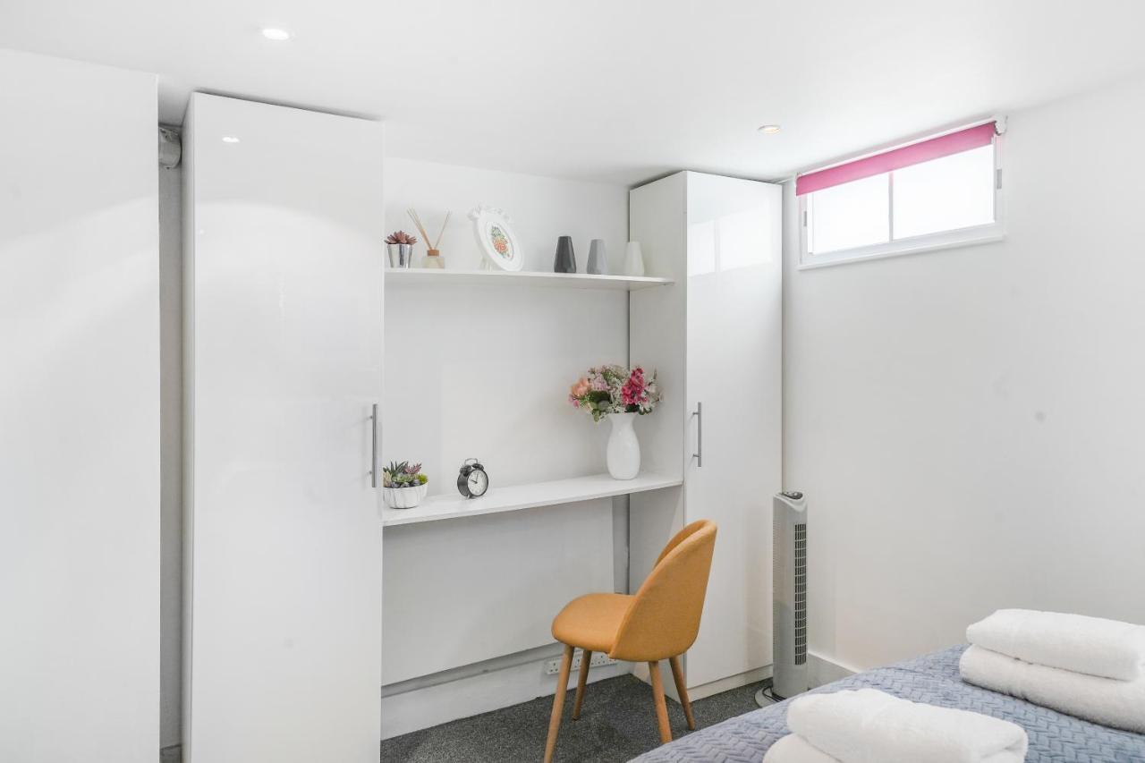 Spacious 2 Bedroom In Camden *