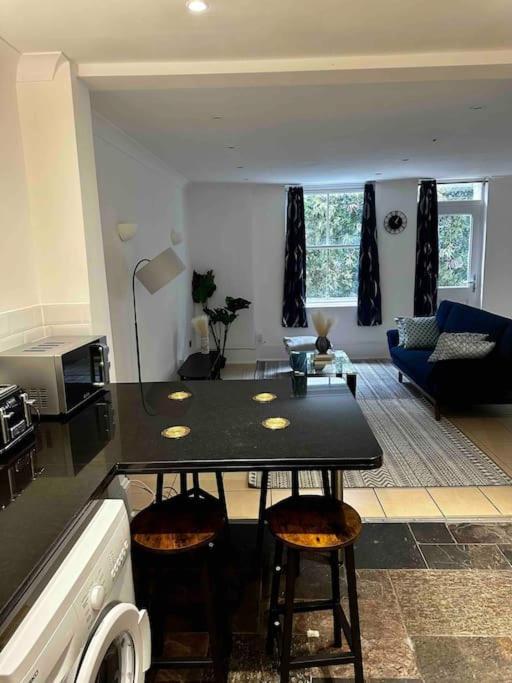 Chic Two Bed Flat In Fitzrovia Apartamento Londres