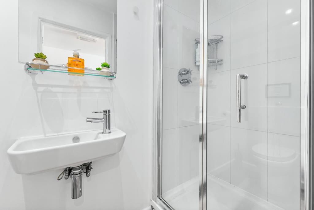 Spacious And Delightful Sleep 5 Piccadilly Vrc Apartamento Londres