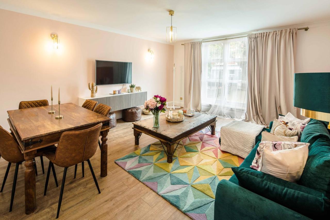 Charming Spacious 2br Flat Near Station Parking Appartement Londres