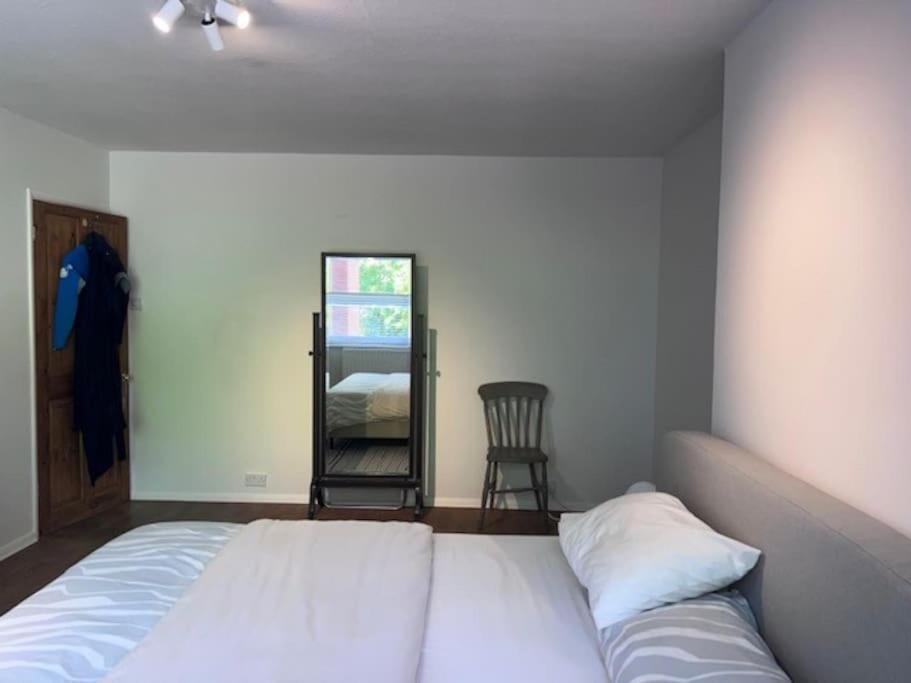Big And Bright 2 X Double Bedroom Flat In Highgate Appartement