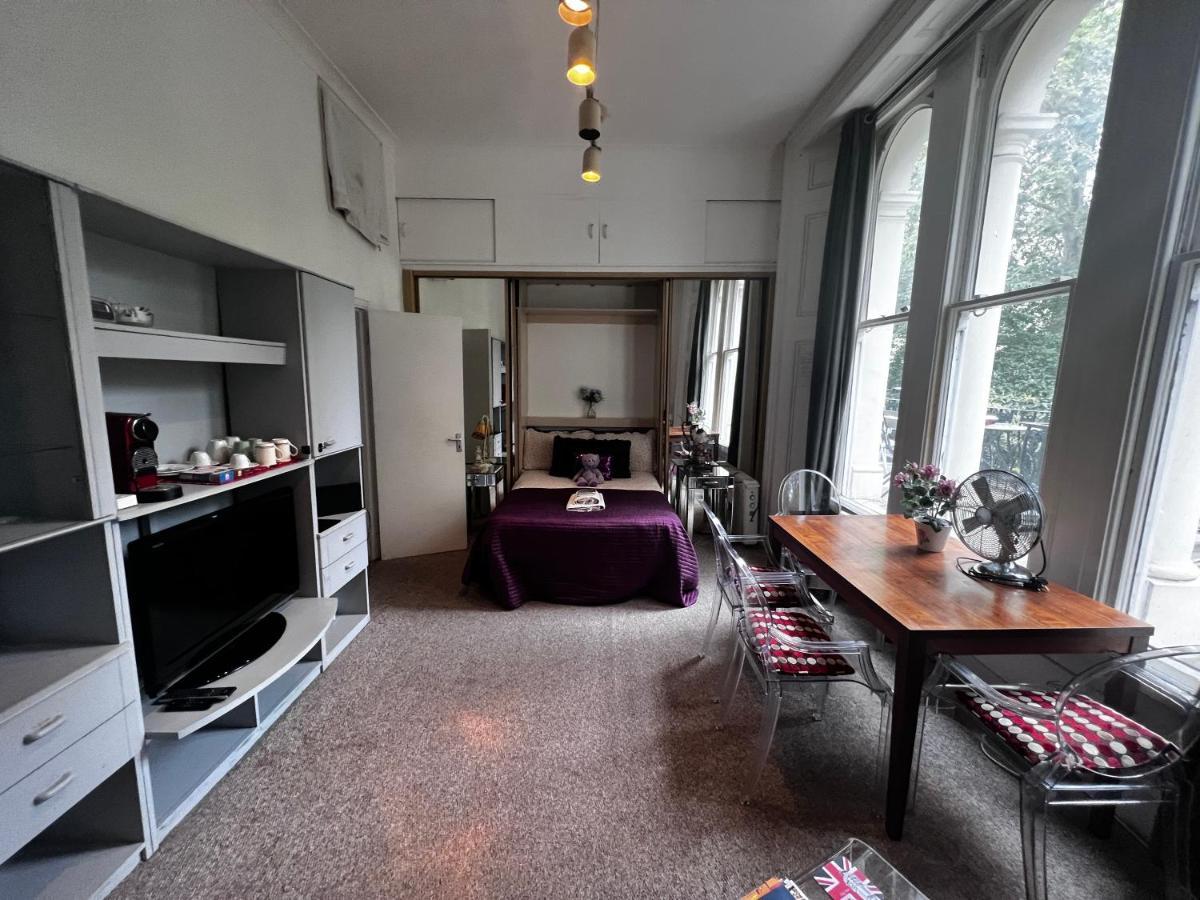 Hyde Park Has Private Balcony With Tranquil Garden View * Londres