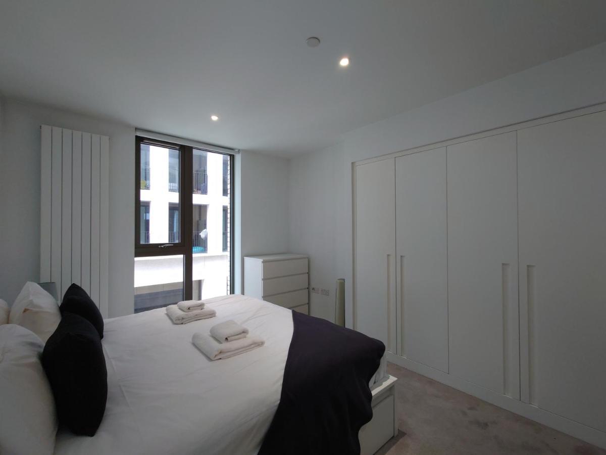 Fully Serviced One Bed In Royal Wharf Apartamento *