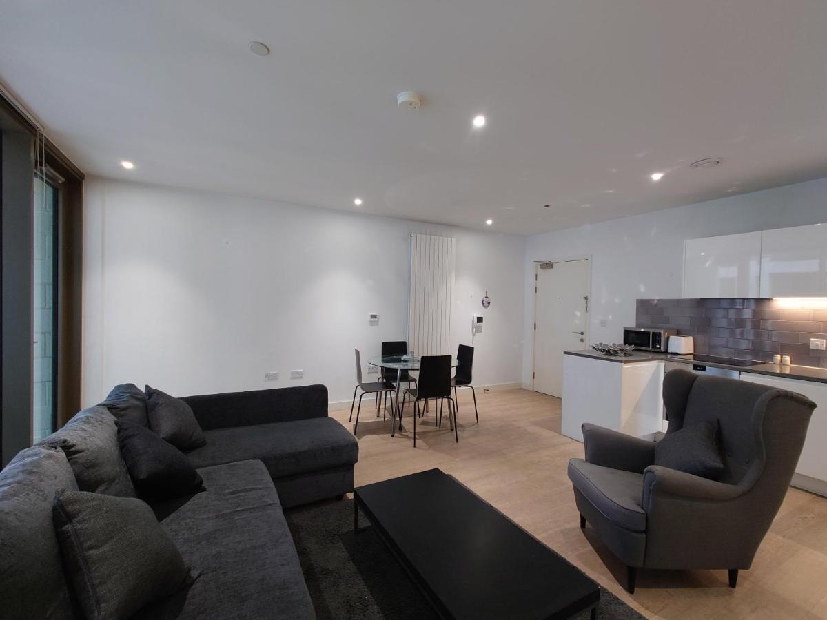 Fully Serviced One Bed In Royal Wharf Apartamento Londres
