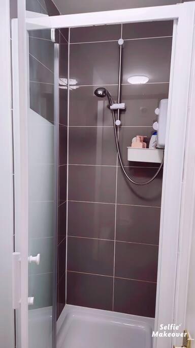 Flat, Close To O2 Arena And Airport Appartement