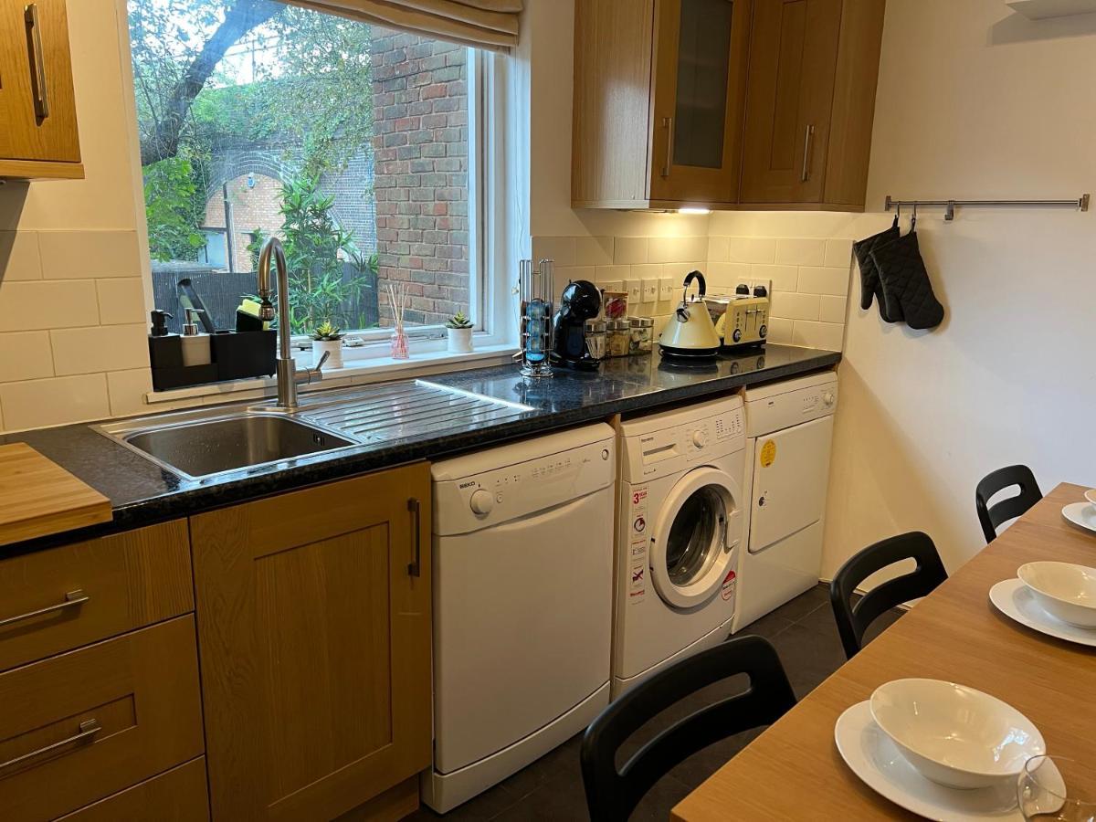 3 Bedroom Town House In Muswell Hill