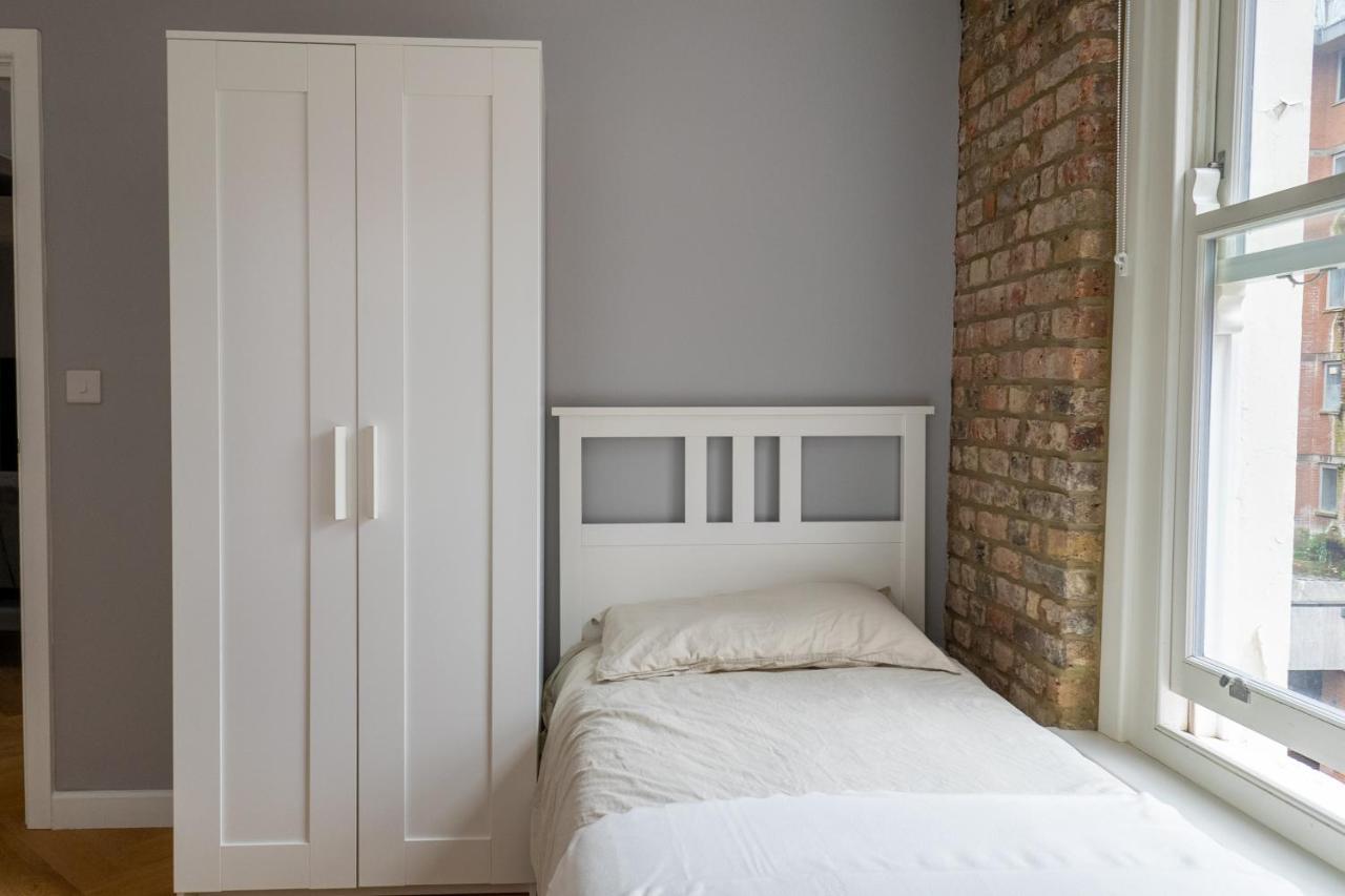 Air - Hatton Garden - Great Transport Links * Londres