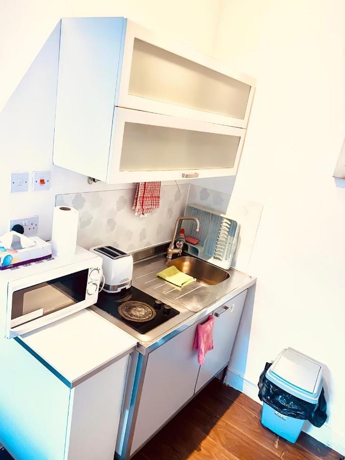 One Bed Studio Flat In Central London