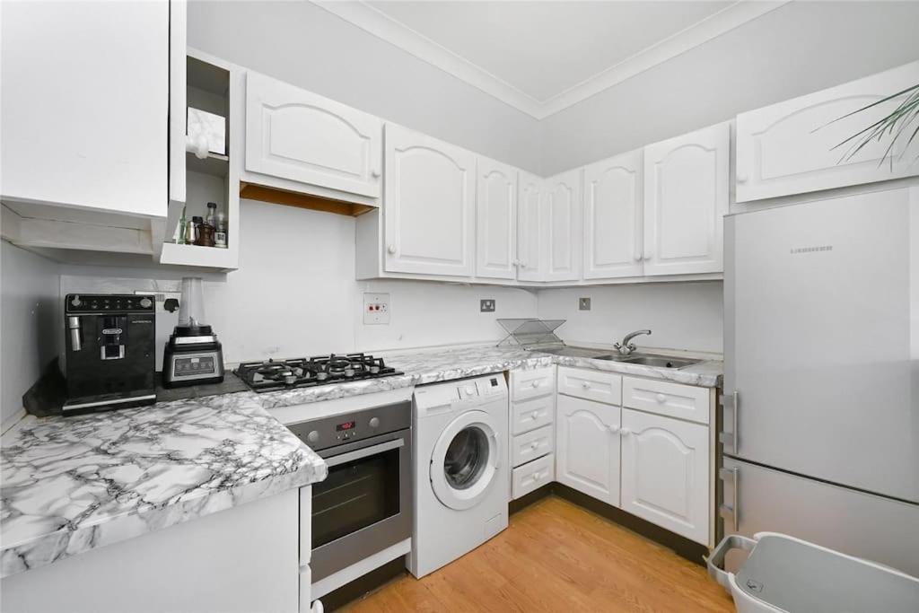 Luxury 2-bedroom In Prime South Kensington * Londres