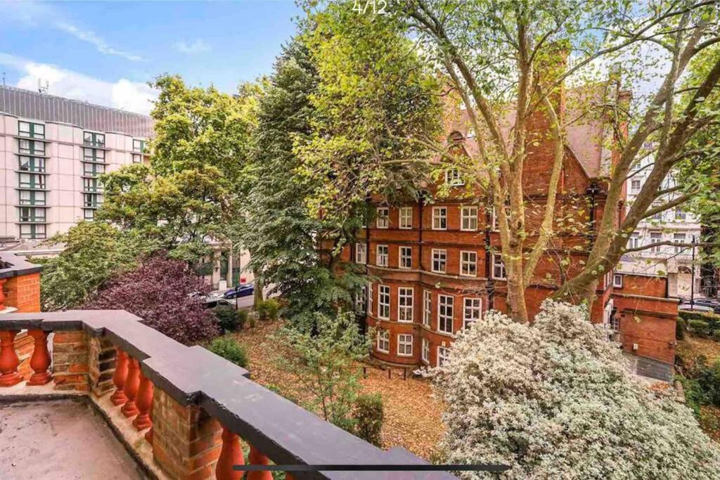 Luxury 2-bedroom In Prime South Kensington Londres