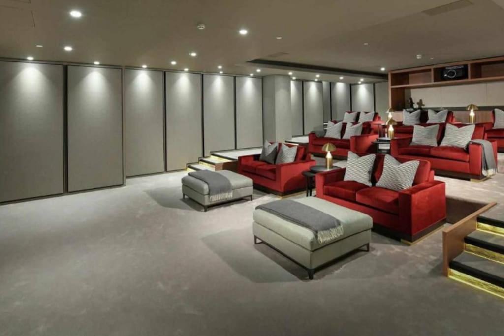 Apartamento Riverside Luxury - Pool, Gym, Sauna, Cinema, Bowling Alley And More!