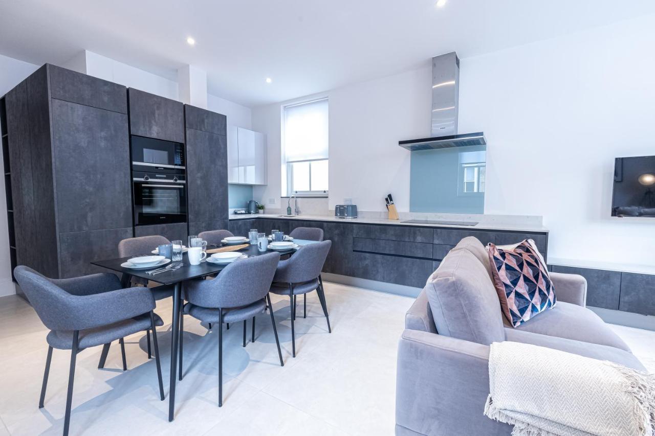 Premier Near Camden Markets Very Close To Tube Stations By Sojo * Londen