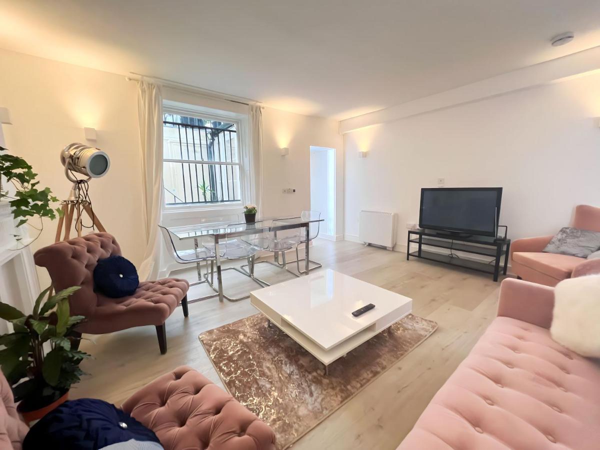 Hyde Park Two Bedroom *