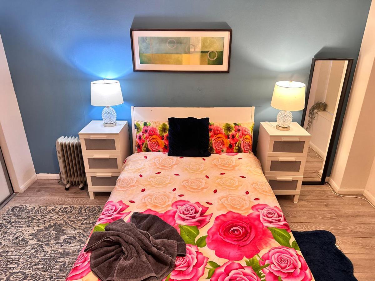 Lovely 2-bedroom In * Londen