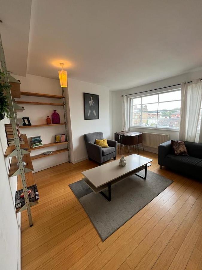2 Bed Flat In Heart Of Hackney *