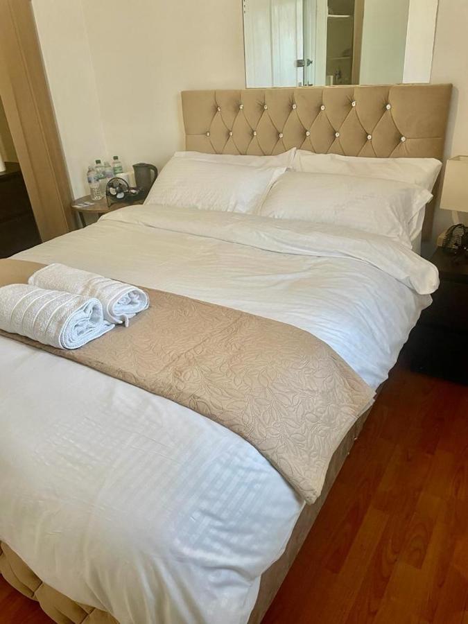 Charming Double-bedroom In Flat Accommodatie bij particulieren Londen