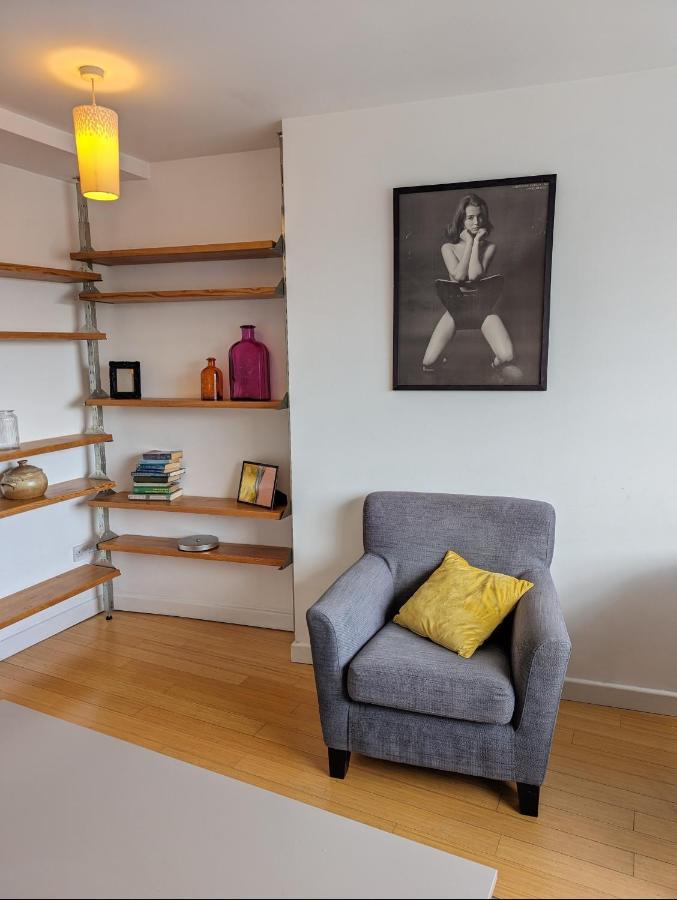 2 Bed Flat In Heart Of Hackney