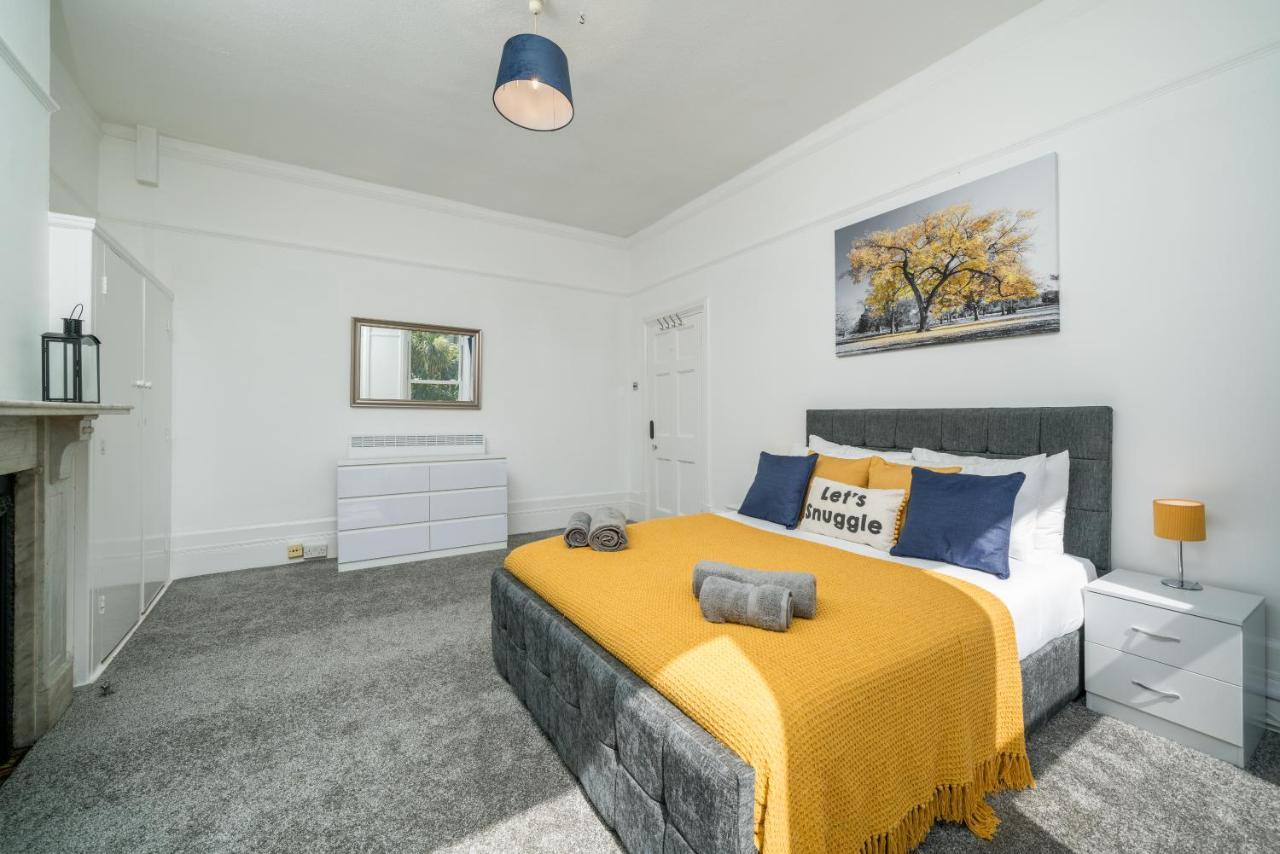 Spacious King Size 1bed Flat In Leafy Suburb Appartement *