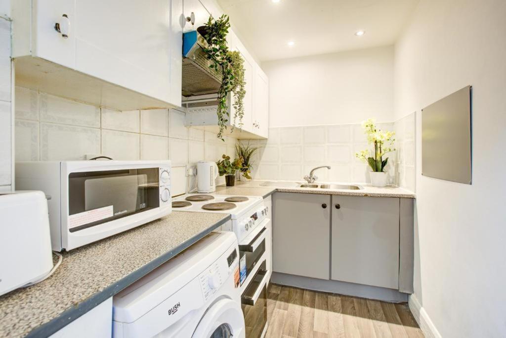 Norfolk 2 Bedroom Flat Edgware Road Apartment London
