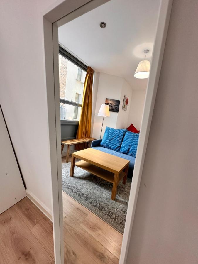 2 Modern Double In The Heart Of Brick Lane * Londres