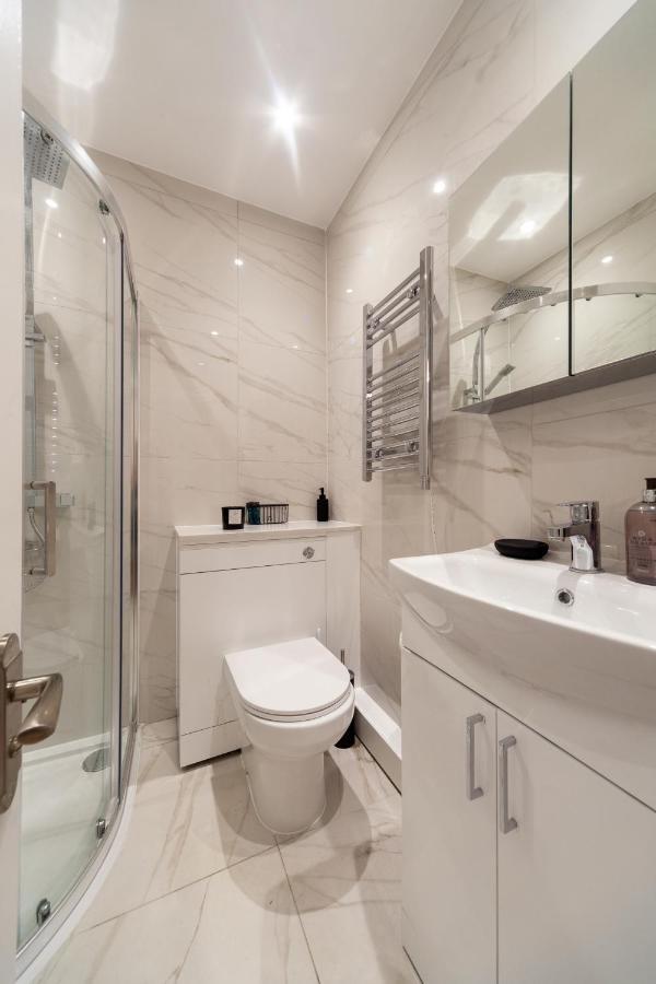 Kensington Luxury Flat With Patio * Londres