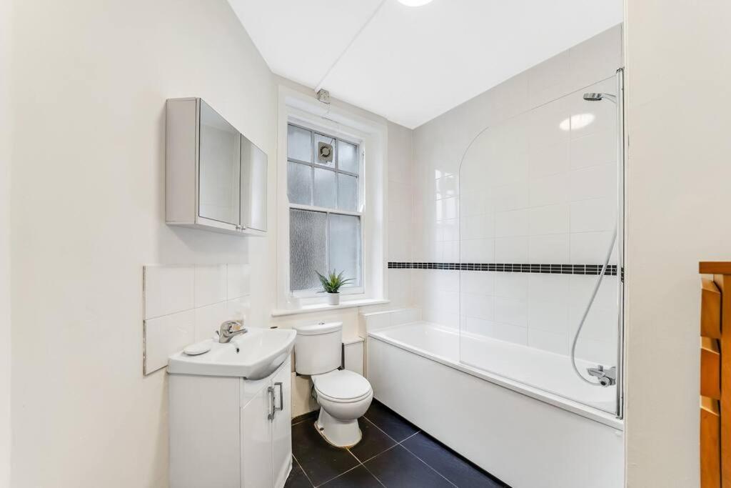 Modern 3 Bedroom Flat Near Camden Town Apartamento *