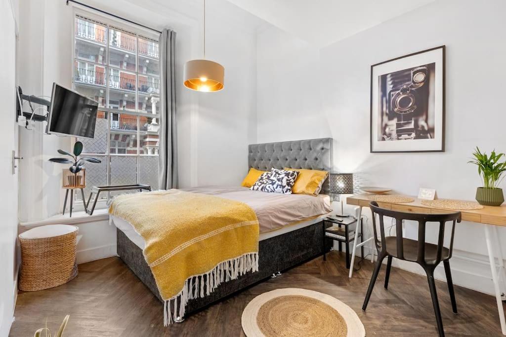 Private Studio In Ldn Book On Airbn For Amazing Rates Instead *