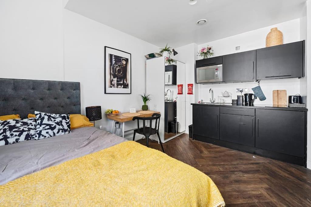Private Studio In Ldn Book On Airbn For Amazing Rates Instead *
