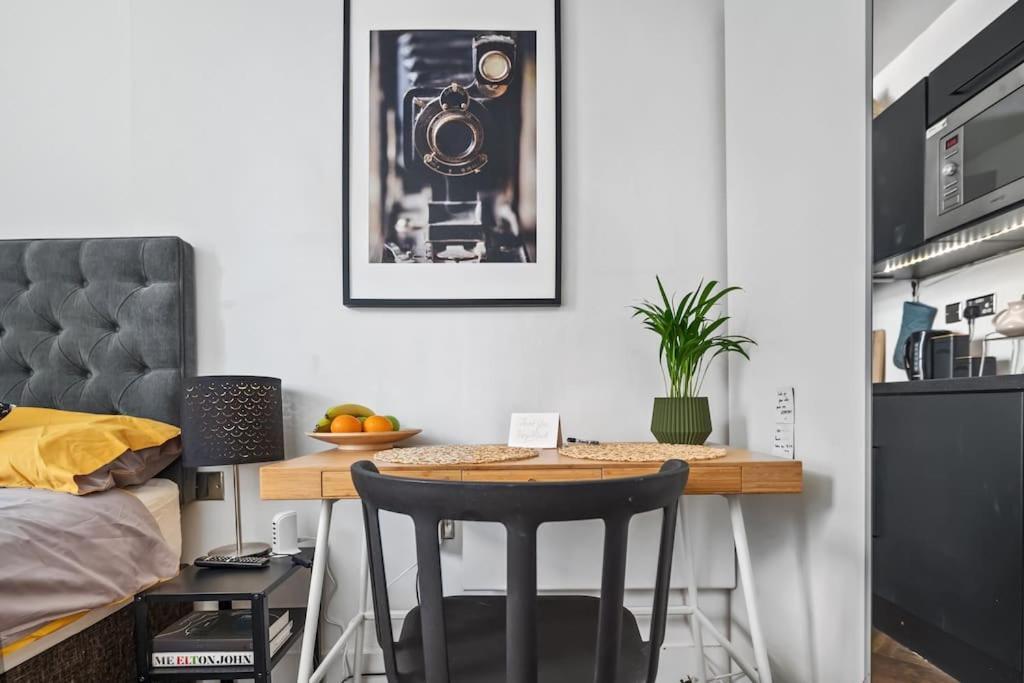 Private Studio In Ldn Book On Airbn For Amazing Rates Instead *