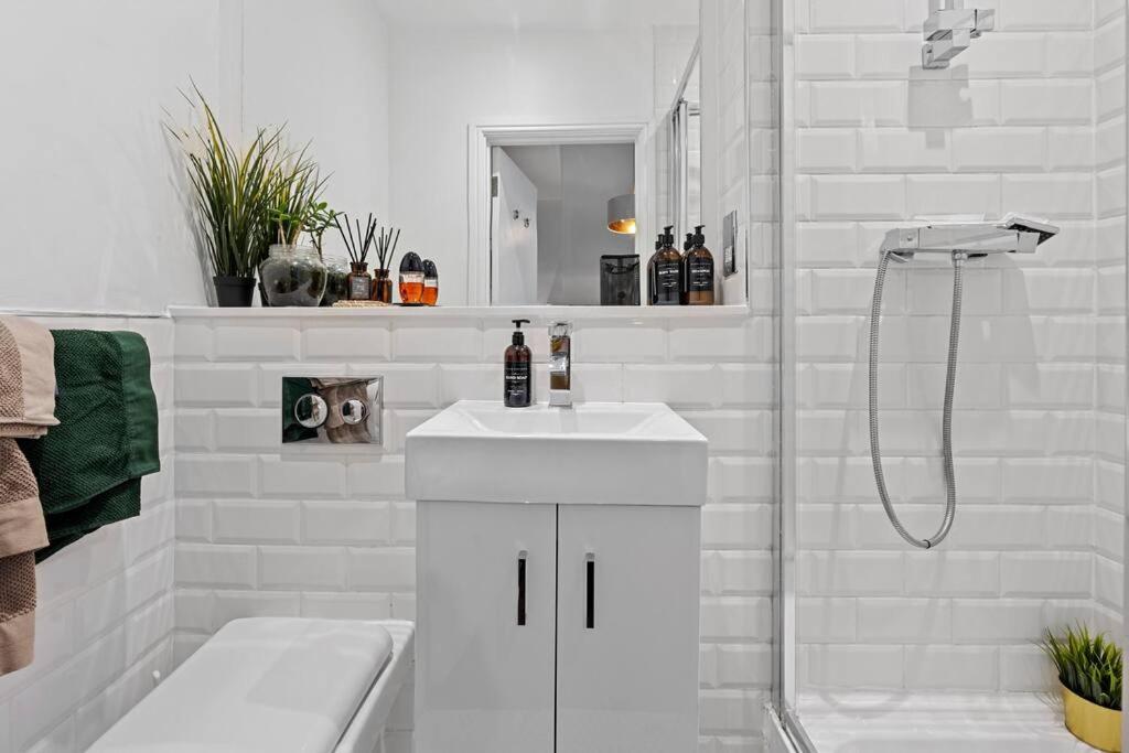 Private Studio In Ldn Book On Airbn For Amazing Rates Instead Londres