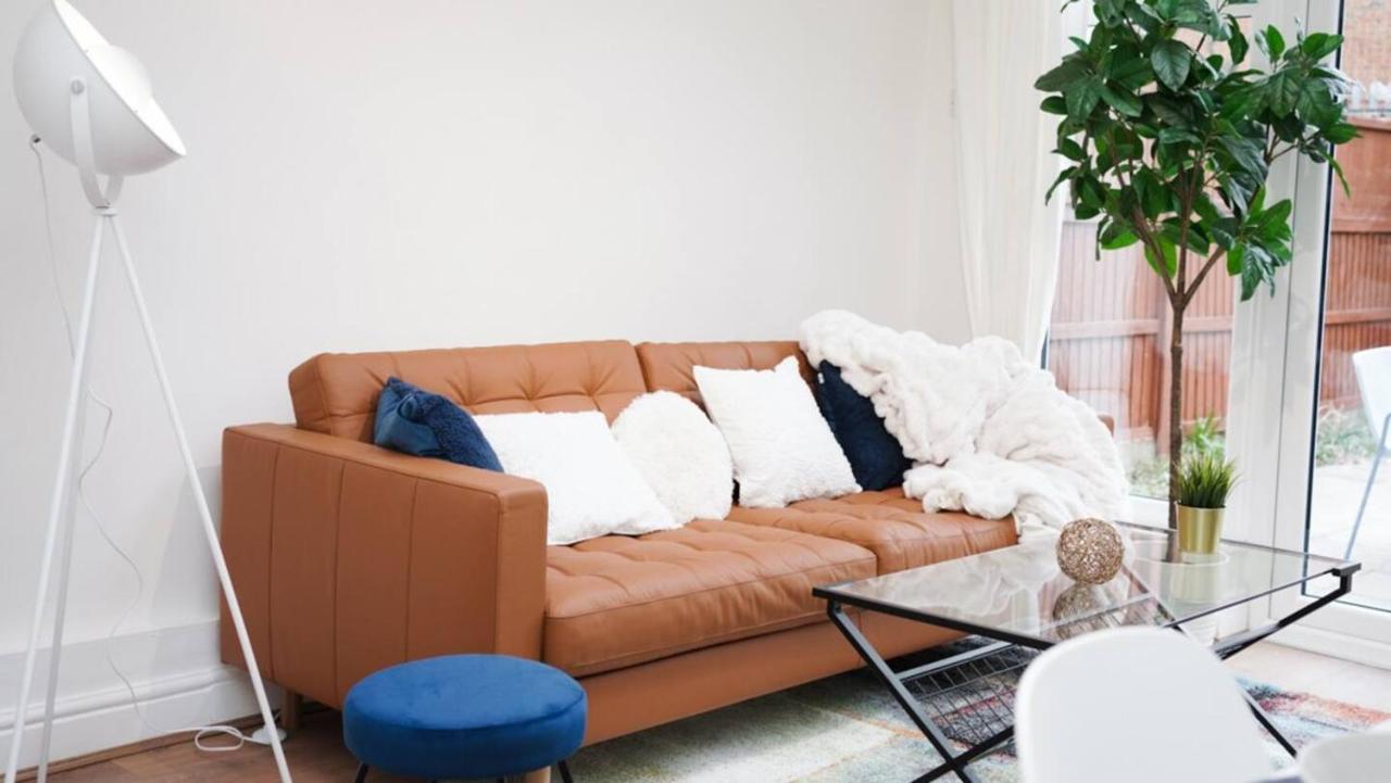Spacious Family With Games & Garden Hébergement de vacances