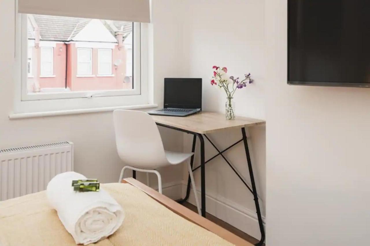 Spacious Family With Games & Garden Hébergement de vacances *