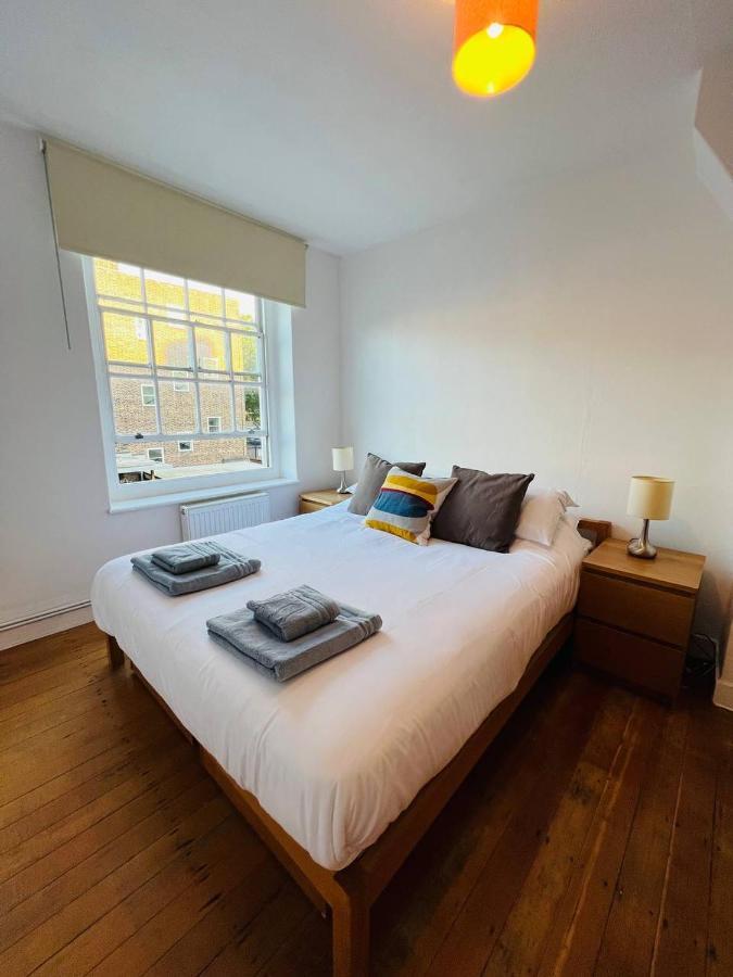 Cosy Bedroom Near Oval Station - Shared Bathroom Privatunterkunft