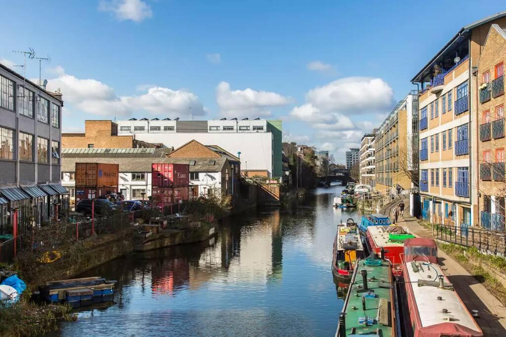 Canal-side In Shoreditch