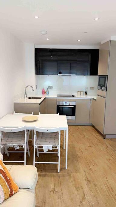 Apartment Tee Sweetlux *