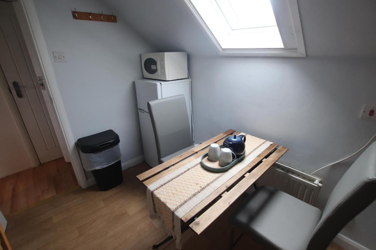 Nice Holiday Studio 15 Mins From Central Apartamento *