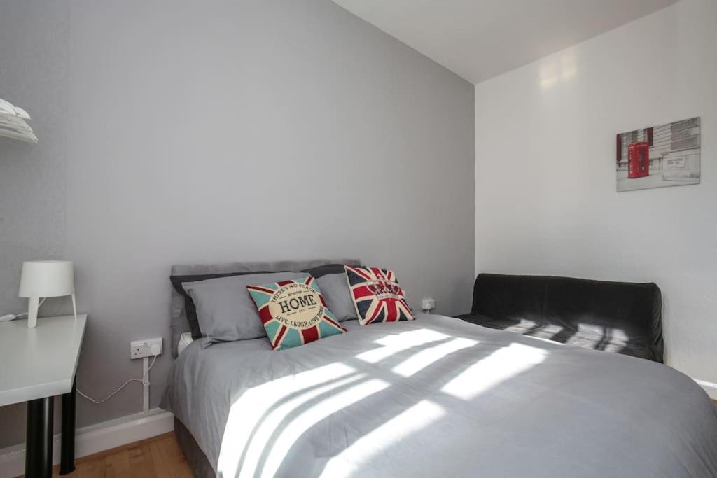 Large Modern Spacious House 6 Bedrooms 5 Bathrooms * Londres