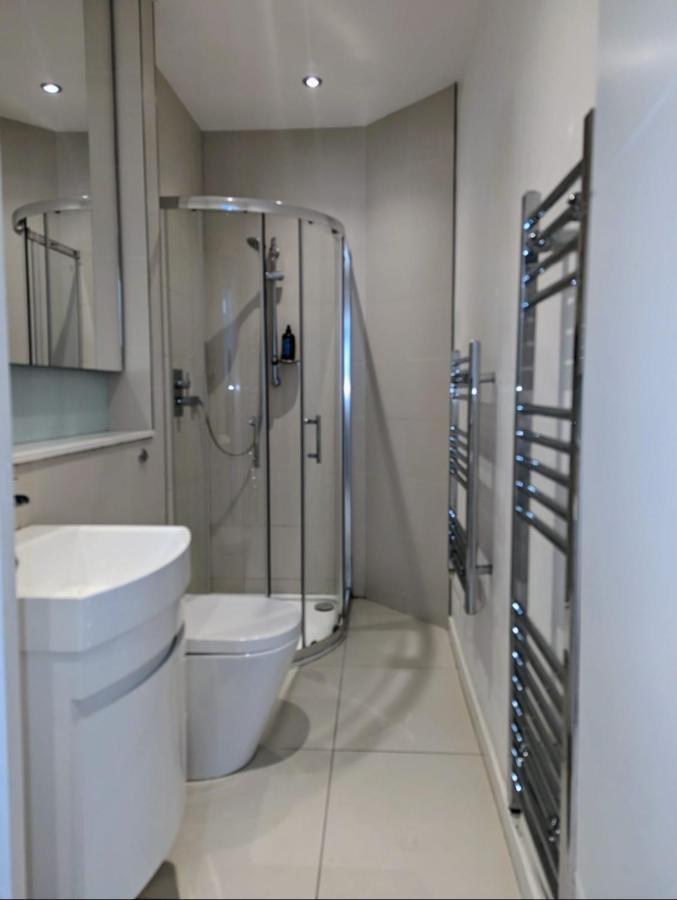 Modern Studio In Finsbury Park Apartment