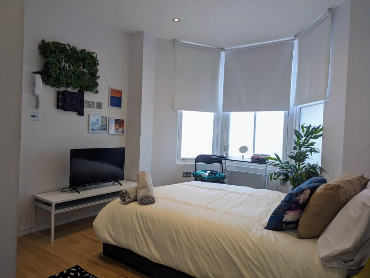 Modern Studio In Finsbury Park London