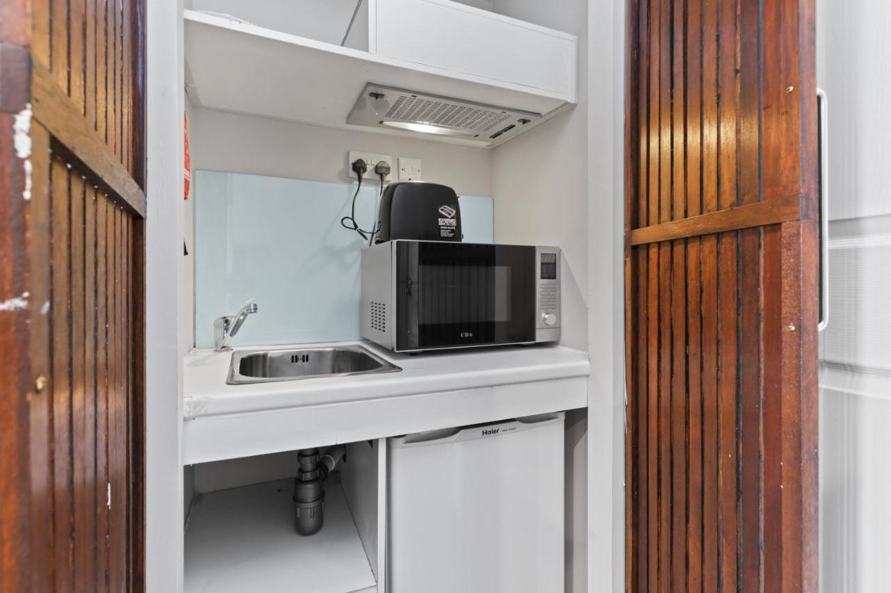 Self-contained Appartement *