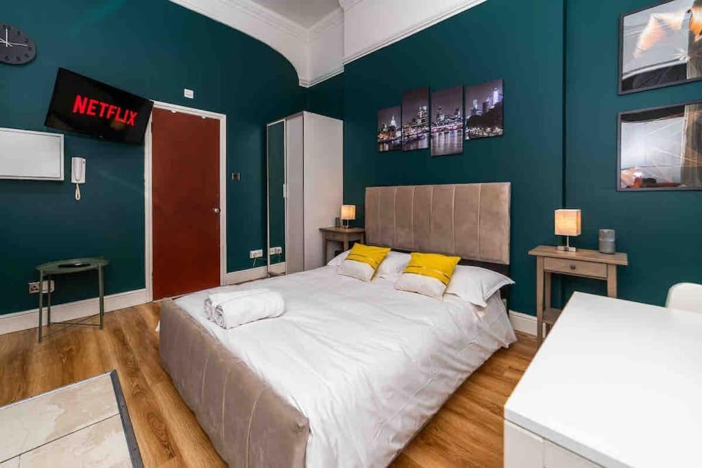 Hyde Park Studio 8 * Londres