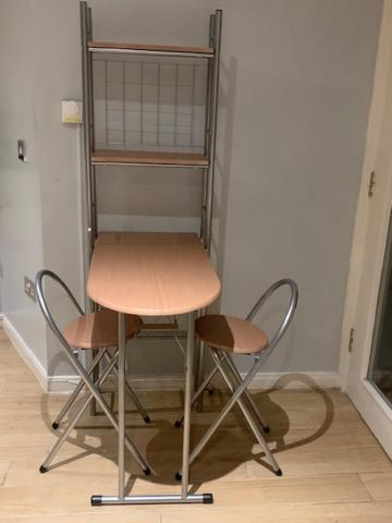 Apartment - Entire Lower Ground Floor - Only 7 Mins Walk Kings Cross St Pancras Station London